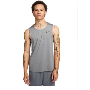 Nike Men's Ready Relaxed-Fit Dri-FIT Fitness Tank, Regular size large new